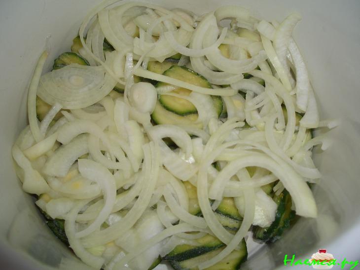 Рыбные котлеты с овощным соусом