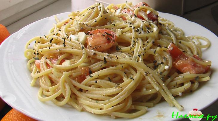 Спагетти с брынзой и базиликом