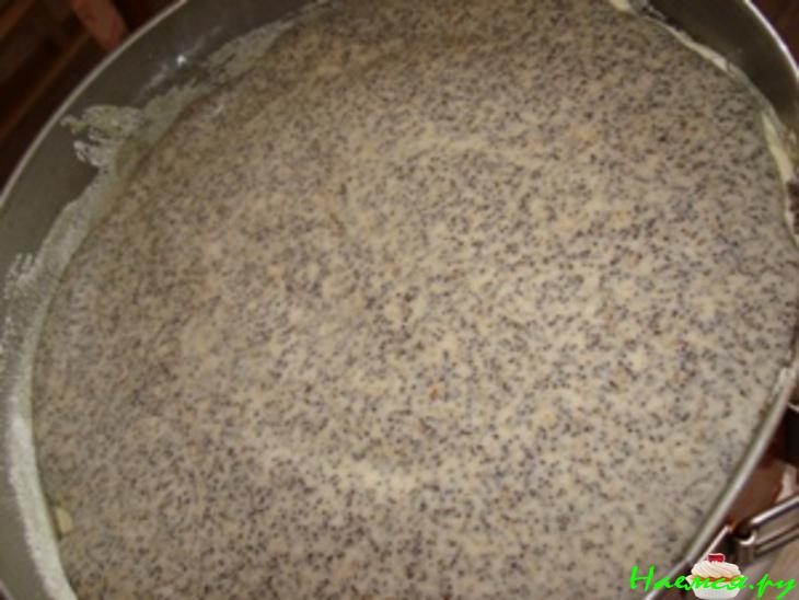 Маковый пирог-торт с творожной прослойкой Маковый пирог-торт с творожной прослойкой