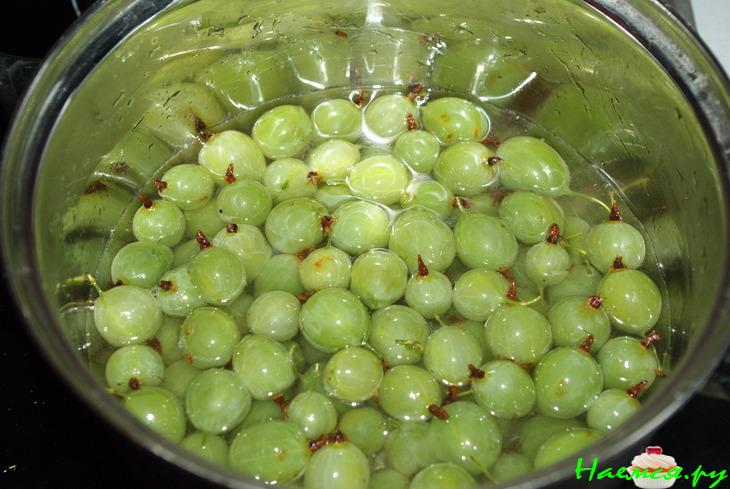 Пирог с крыжовником и безе Пирог с крыжовником и безе