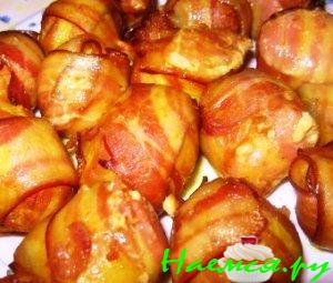 Молодой картофель запечённый в беконе