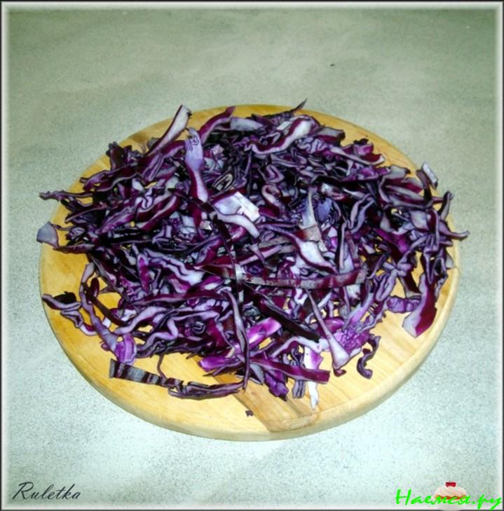 Краснокочанная капуста с можжевельником, вишней и яблоками Краснокочанная капуста с можжевельником, вишней и яблоками