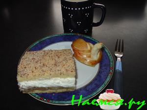 Яблочный торт в миндальной посыпке