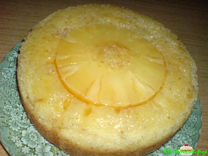 Тортики-малышки с ананасом под ананасовой карамелью Тортики-малышки с ананасом под ананасовой карамелью