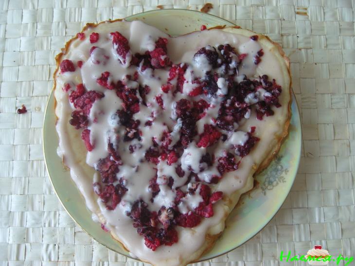 Торт 'Ягодное сердце'