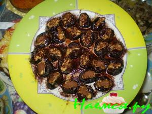 Чернослив фаршированный с сгущенкой