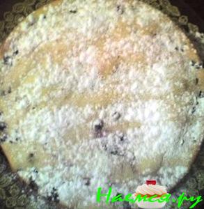 Воздушный яблочный пирог с орешками