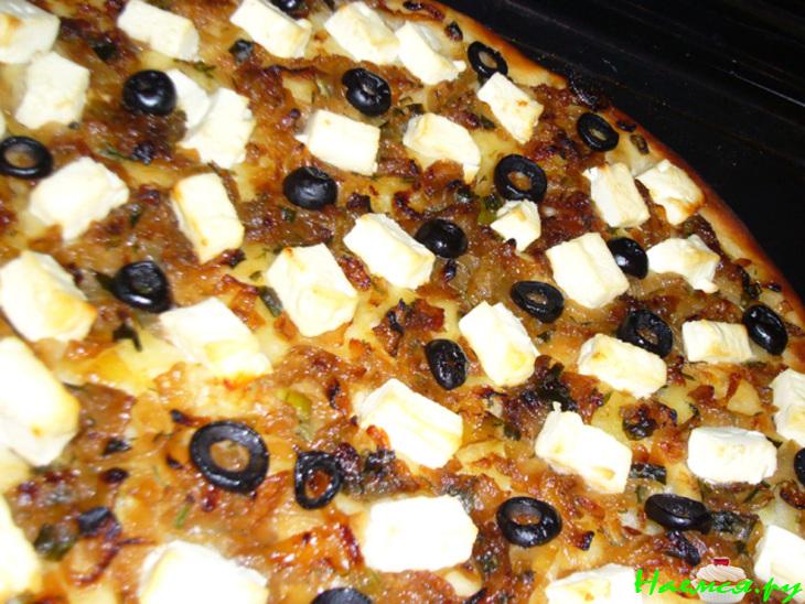 Пирог с карамелизированным луком и сыром Фета Пирог с карамелизированным луком и сыром Фета