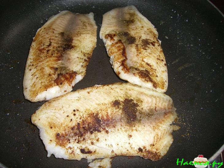 Вкусная рыбка в оранжевой подливке!