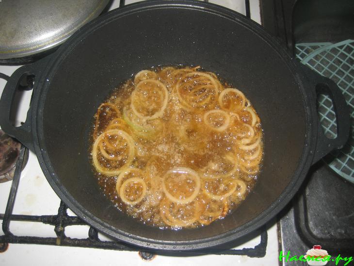 Плов шафрановый с бараниной, нутом, изюмом, барбарисом и зирой Плов шафрановый с бараниной, нутом, изюмом, барбарисом и зирой