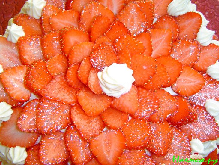 Торт Тирамису с клубникой