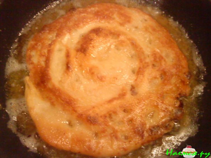 Сладкая лепешка с изюмом Сладкая лепешка с изюмом