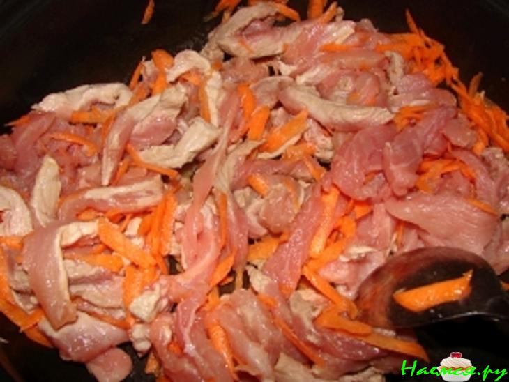 Лапша с мясом в йогурте