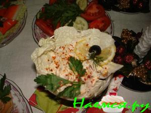 Салат-коктейль с креветками и зеленым салатом