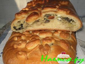 Кулебяка с грибами и капустой