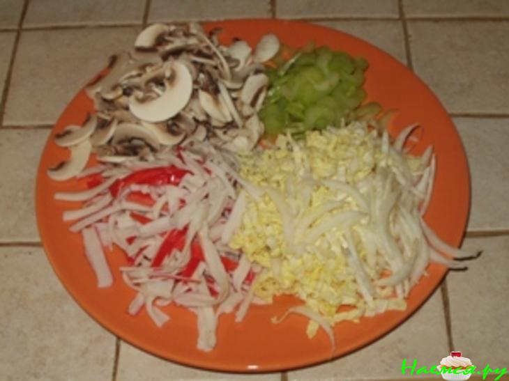 О крабовых палочках и сырых шампиньонах. Салат