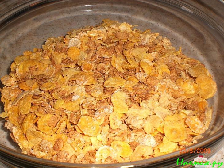 Ягодный пирог "Простой и Вкусный" с орехами и белым шоколадом Ягодный пирог "Простой и Вкусный" с орехами и белым шоколадом