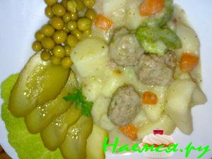 Картофель с тефтельками в сливках