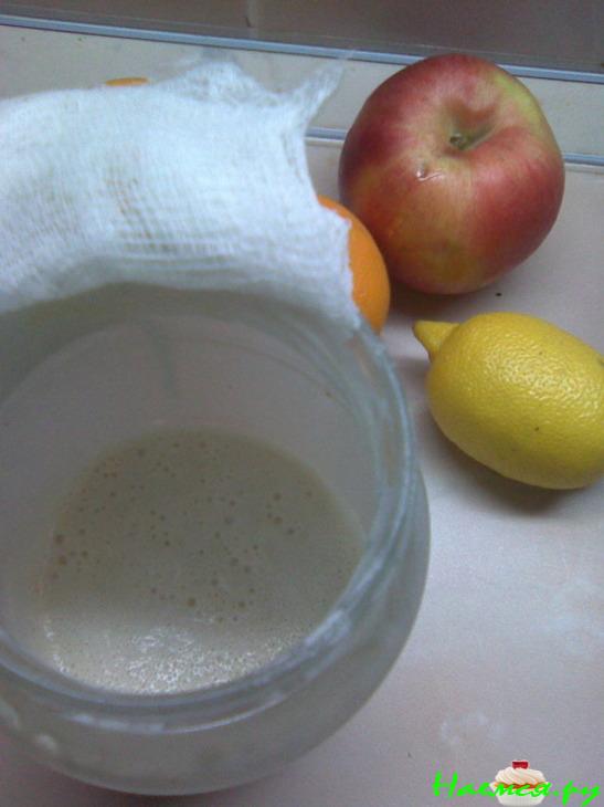 Закваска на изюме + вариант её использования багет &laquo;Пробный шар&raquo;