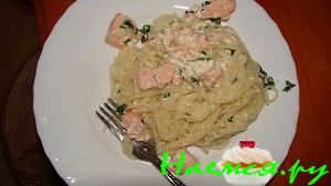 Спагетти с лососем