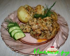 Говядина тушеная с томатами и травами