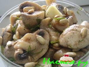 Грибочки в чесночном маринаде