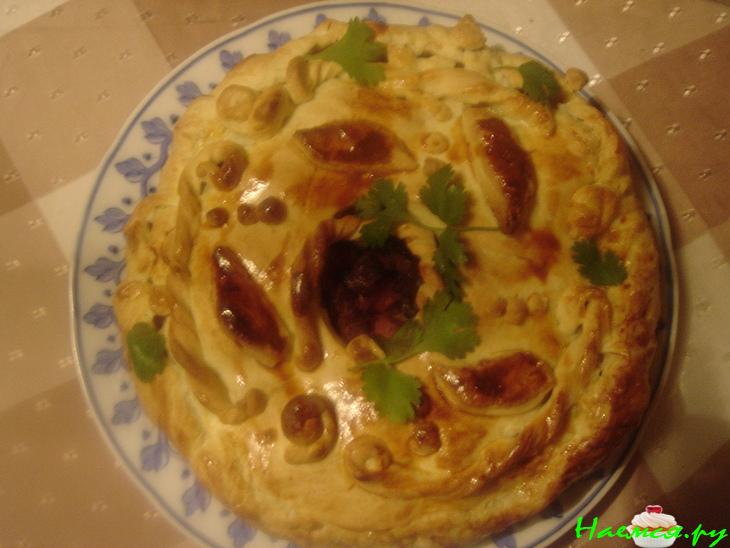 Английский мясной пирог с красной фасолью Английский мясной пирог с красной фасолью