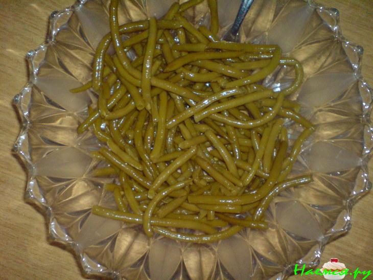 Салат из граната и стручковой фасоли Салат из граната и стручковой фасоли