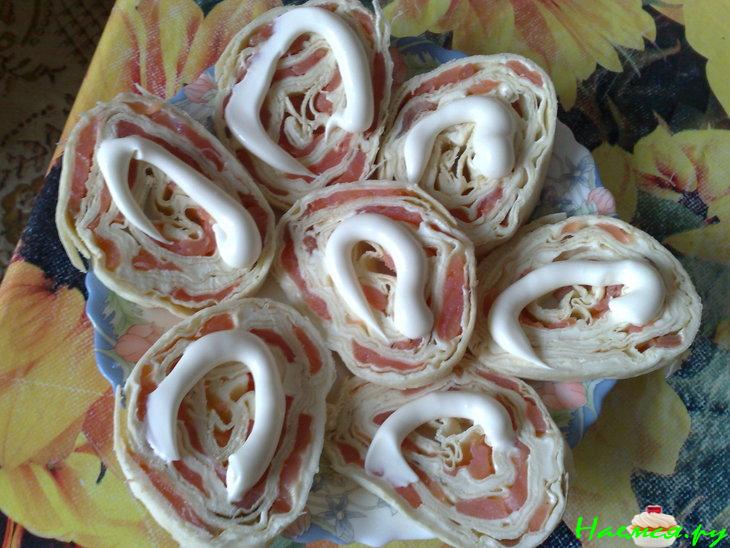 Лаваш с семгой и с сыром&nbsp; 