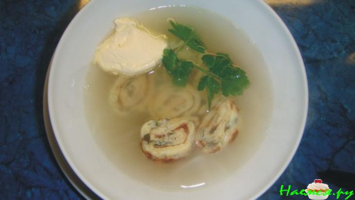 Бульон с блинчиками