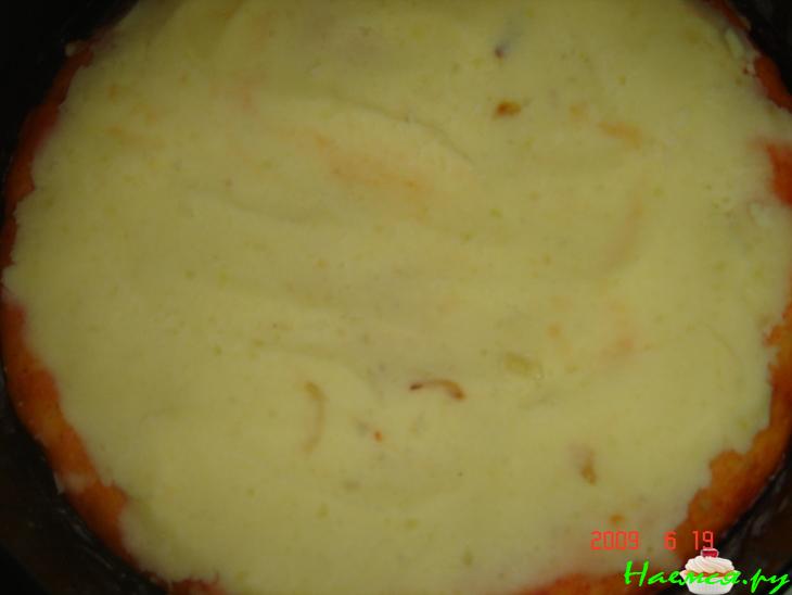 Пирог с колбасой по-столичному