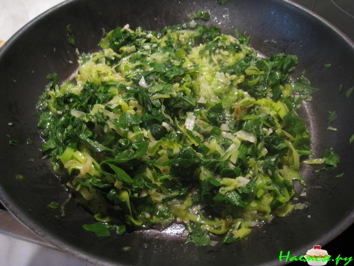 Пирог с рукколой и луком пореем Пирог с рукколой и луком пореем