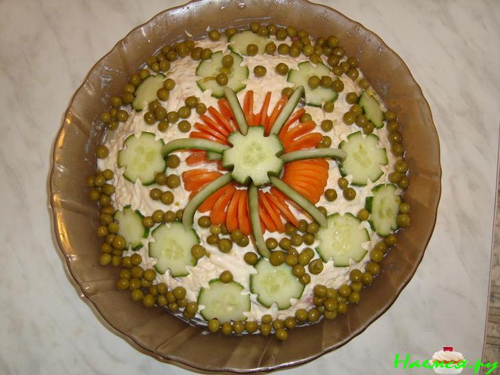 Салат "Сервелат"