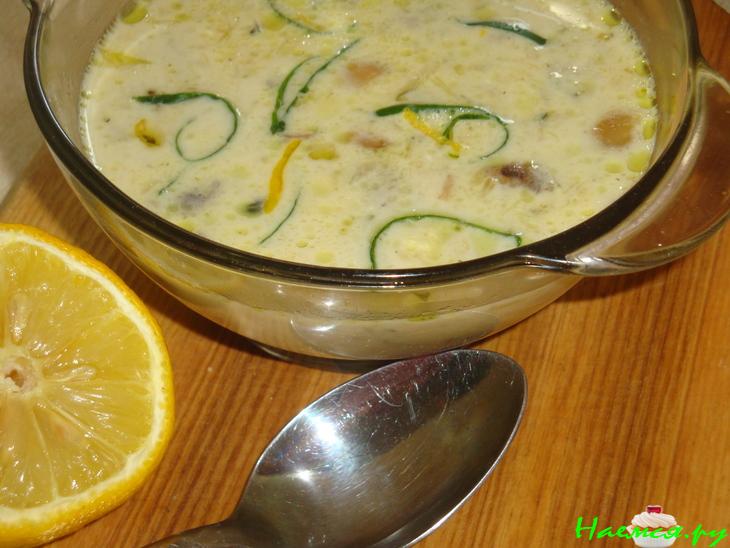 Суп с шампиньонами, цуккини и плавленным сыром