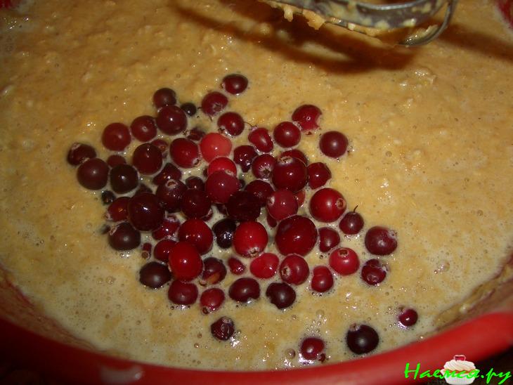 Пирог их овсяных хлопьев с яблочным пюре Пирог их овсяных хлопьев с яблочным пюре