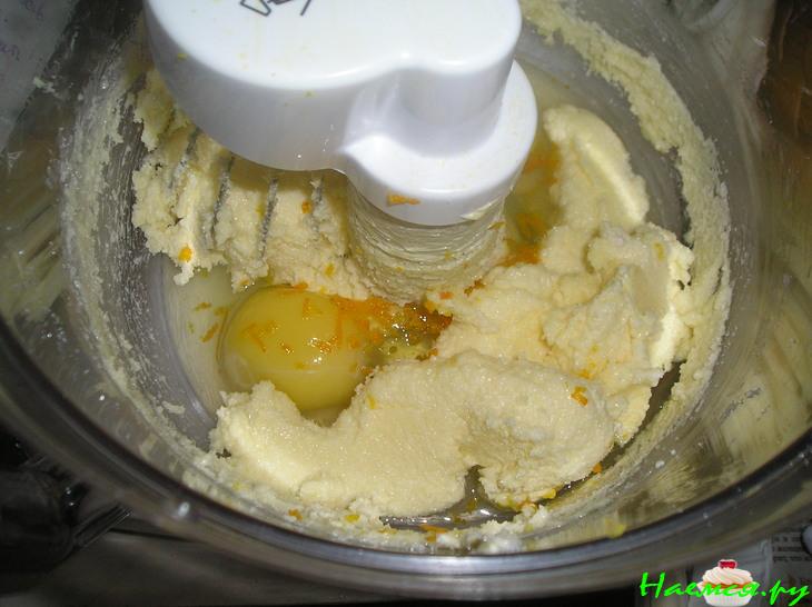 Апельсиновый пирог с кремом в шоколадной глазури Апельсиновый пирог с кремом в шоколадной глазури