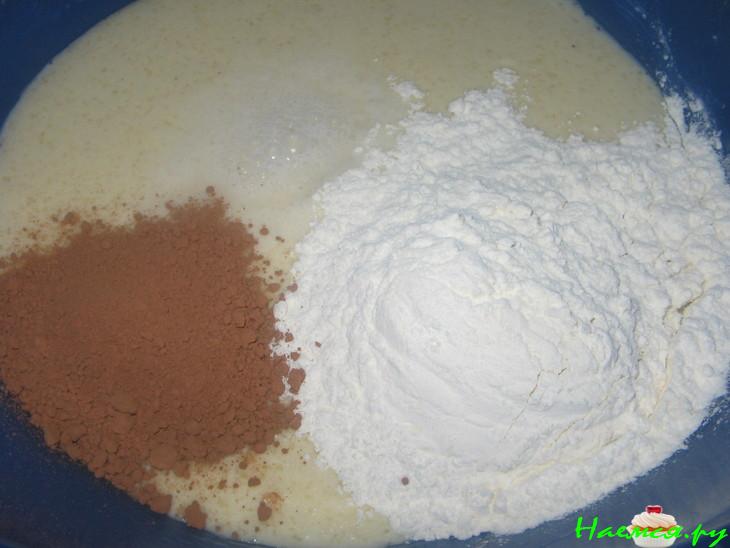 Манник шоколадный с изюмом