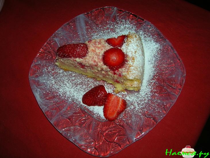 "EPER TORTA" - Торт с клубникой