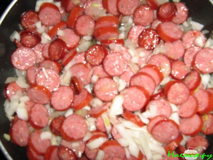 Суп из щавеля с колбасками