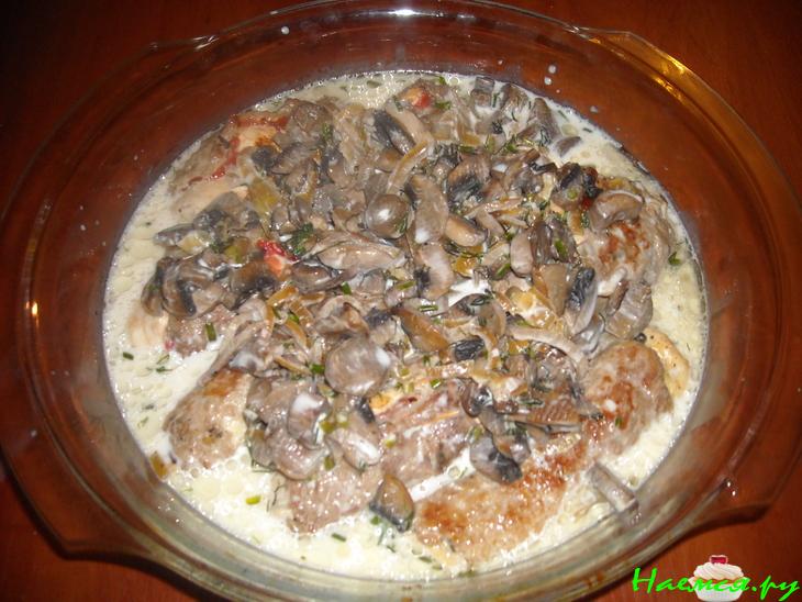 Рулетики мясные со шпинатом и грибами