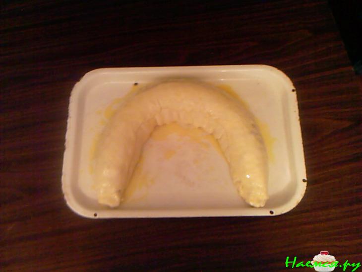 Рулет с изюмом и орехами