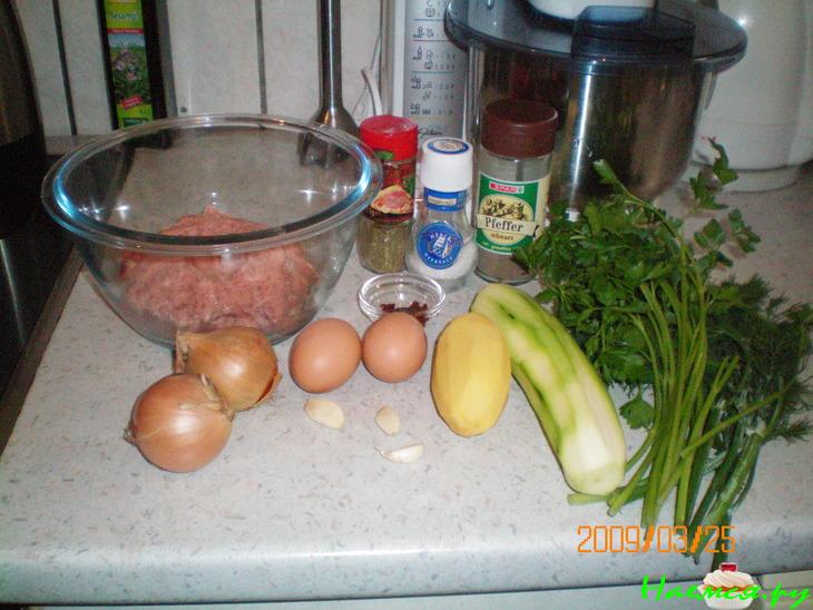 Куриные котлеты с цуккини и картошкой