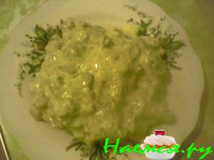 Сырно-молочный соус с грибами и мясом