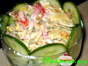 Салат с блинами