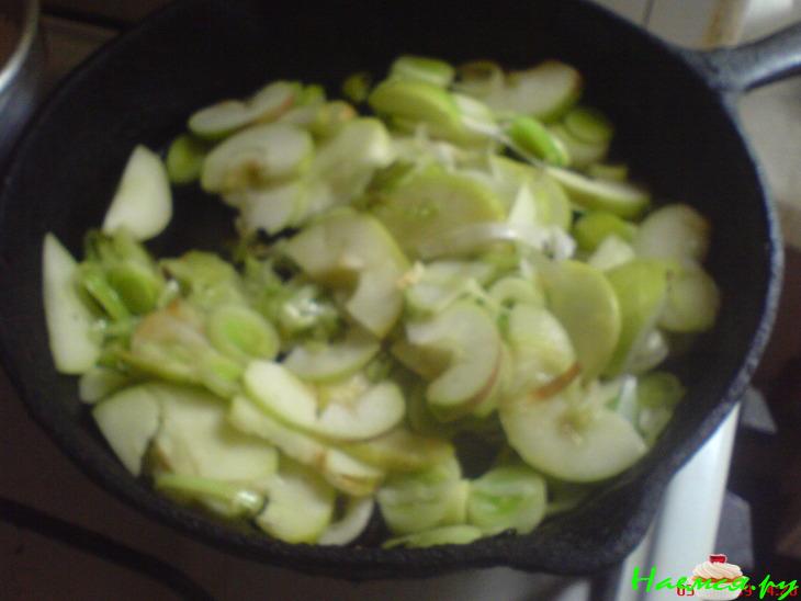 Яблочно-луковый киш с ветчиной Яблочно-луковый киш с ветчиной