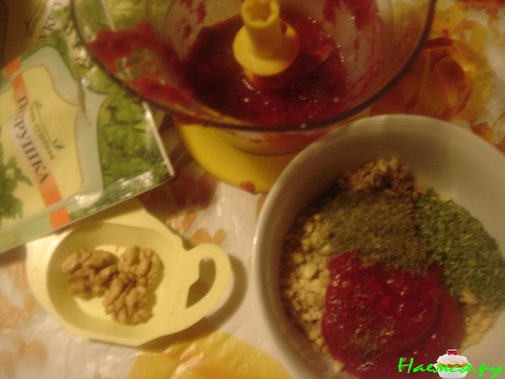 Запеченные рулетики из свежей сельди с брусникой Запеченные рулетики из свежей сельди с брусникой