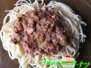 Спагетти с соусом из тунца