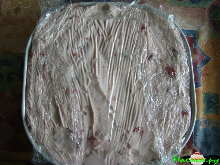 Клубнично-йогуртовый торт