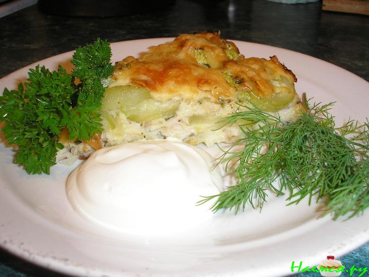 Пирог-запеканка из кабачка-цукини и курицы