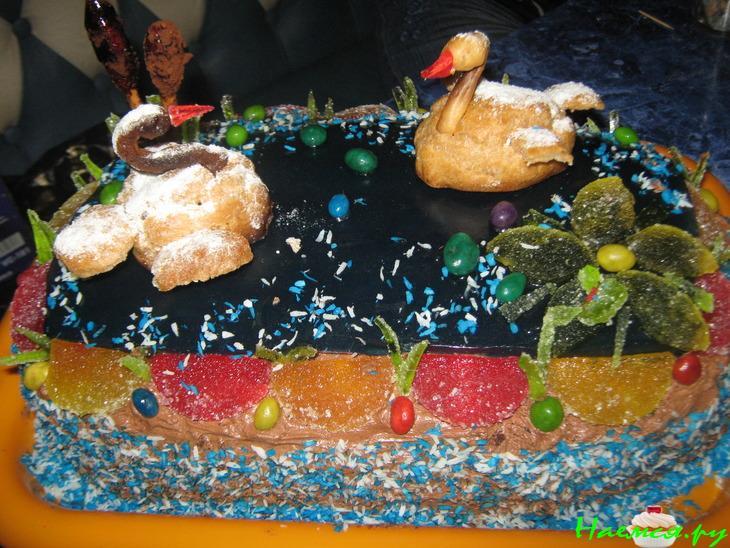 Торт 'Лебединое озеро'